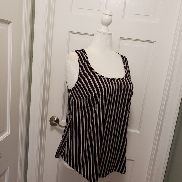 NWT Torrid Striped Woven Sleeveless Top Size 00/ML, Casual, Classic - Picture 5 of 9